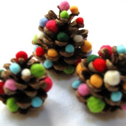 stylowi_pl_diy-zrob-to-sam_the-pine-cone--giverslog-wrap-a-gift_2107037